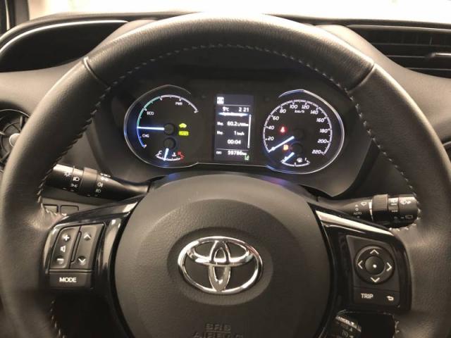 Toyota Yaris image 2