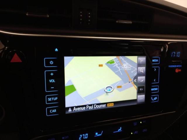 Toyota Auris image 1