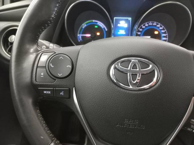 Toyota Auris image 3