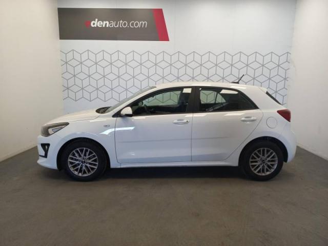 Kia Rio image 6