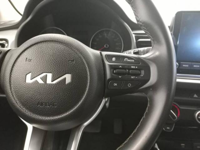 Kia Rio image 8