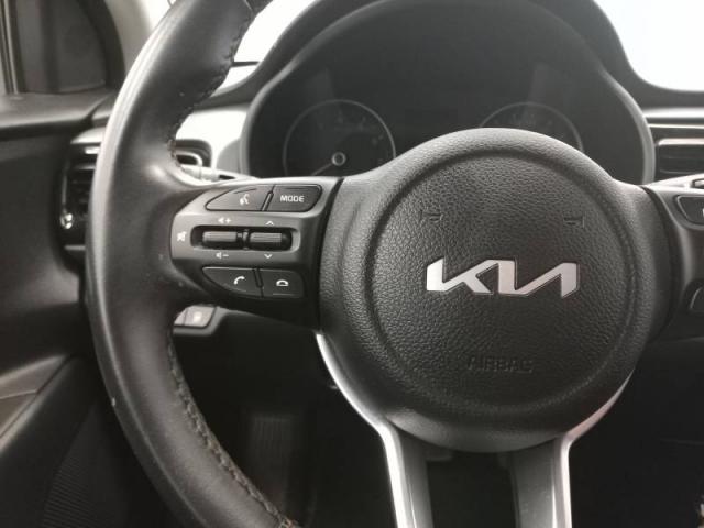 Kia Rio image 5