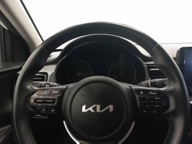 Kia Rio image 7
