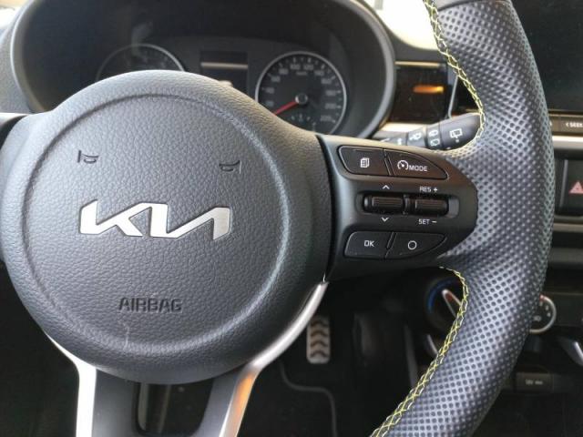 Kia Picanto image 9