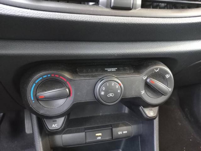 Kia Picanto image 8