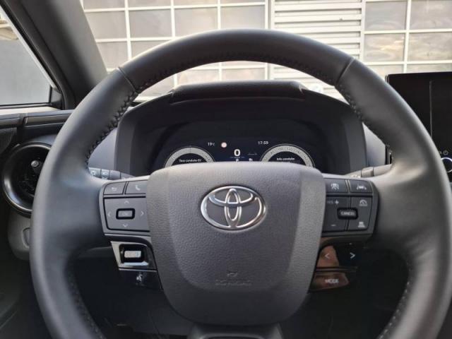 Toyota C-Hr image 1