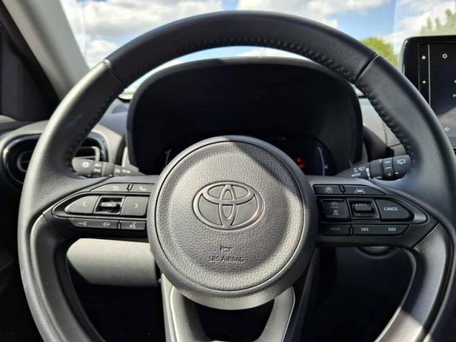 Toyota Yaris image 2