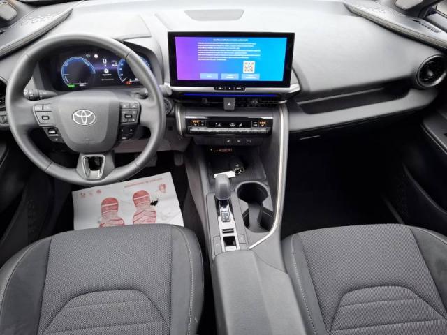 Toyota C-Hr image 2