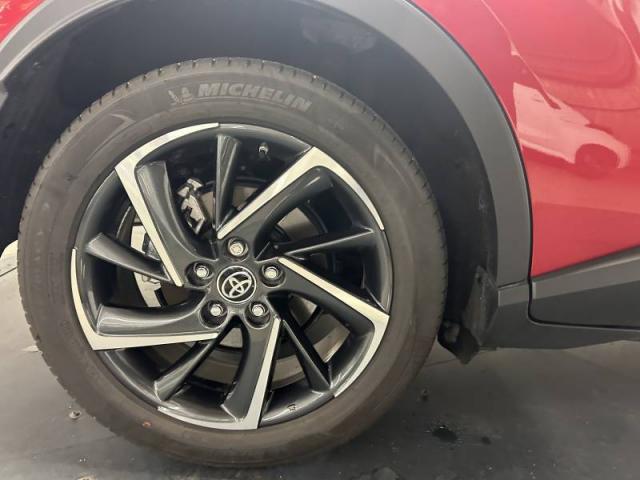 Toyota C-Hr image 2