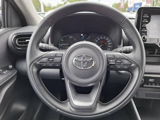 Toyota Yaris image 2