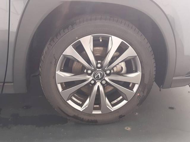 Lexus Ux image 2