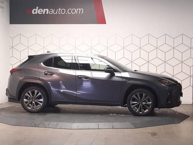Lexus Ux image 8