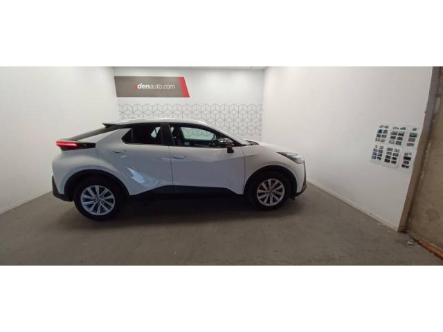 Toyota C-Hr image 5