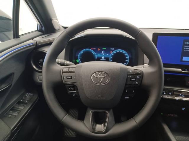 Toyota C-Hr image 2