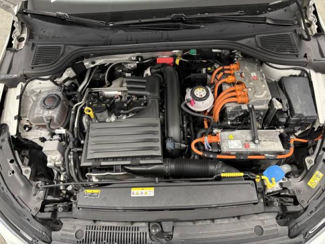 Volkswagen Golf image 1