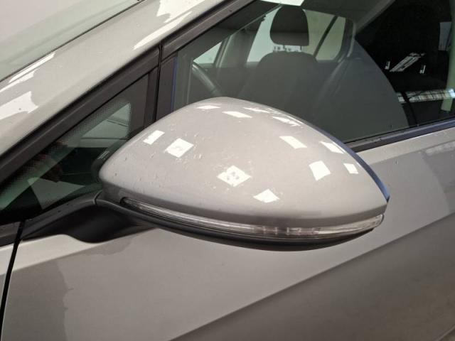 Volkswagen Golf image 4