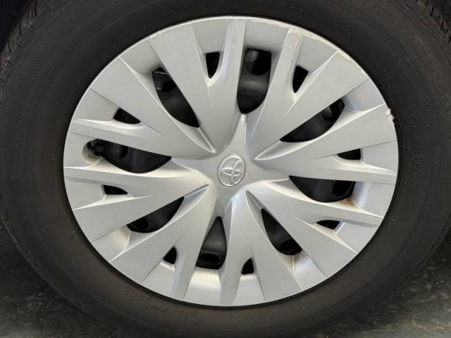 Toyota Yaris image 2