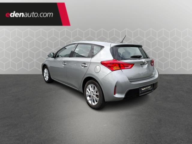 Toyota Auris image 1