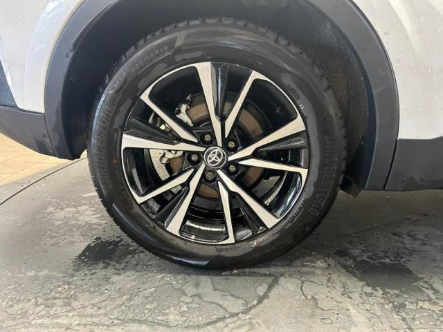 Toyota C-Hr image 5