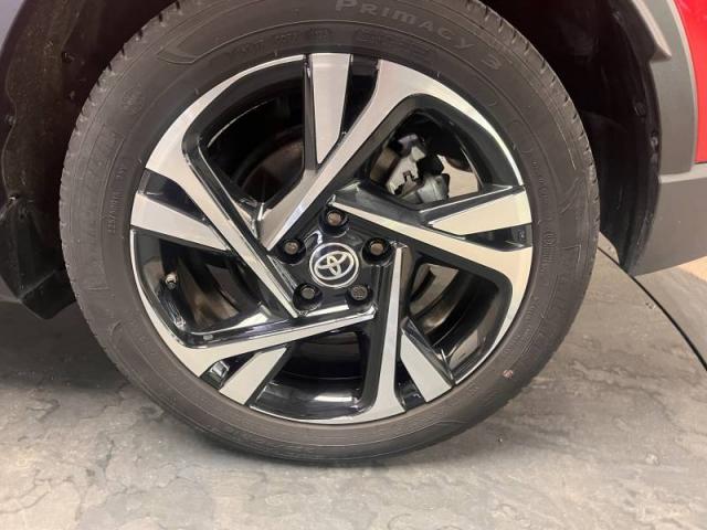 Toyota C-Hr image 5