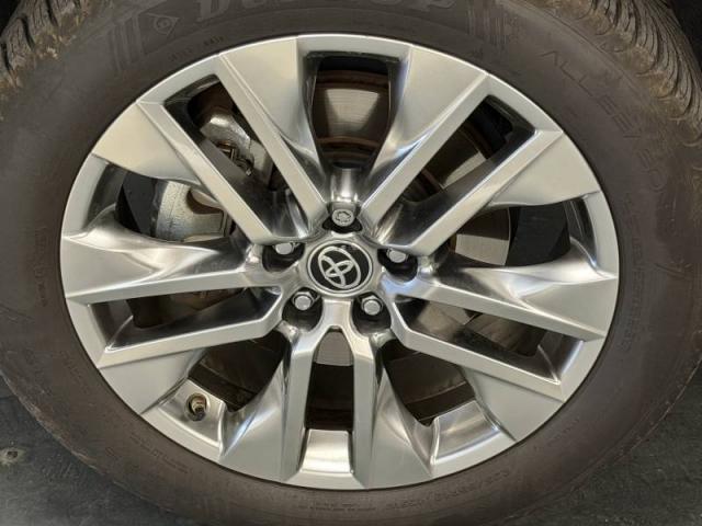 Toyota Rav4 image 2