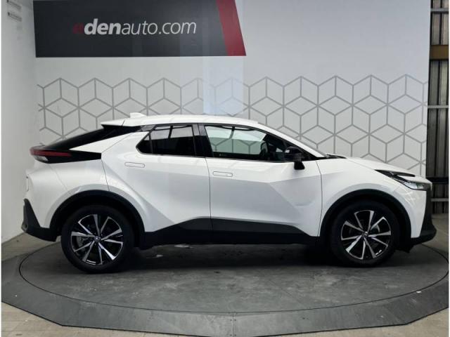 Toyota C-Hr image 2