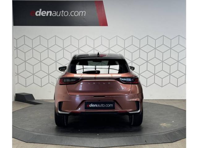 Lexus Lbx image 5
