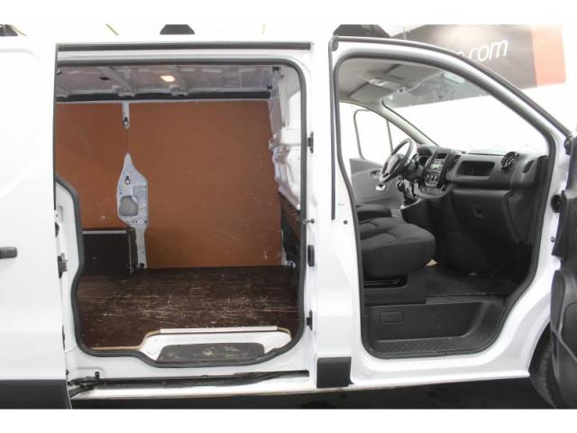 Renault Trafic image 9