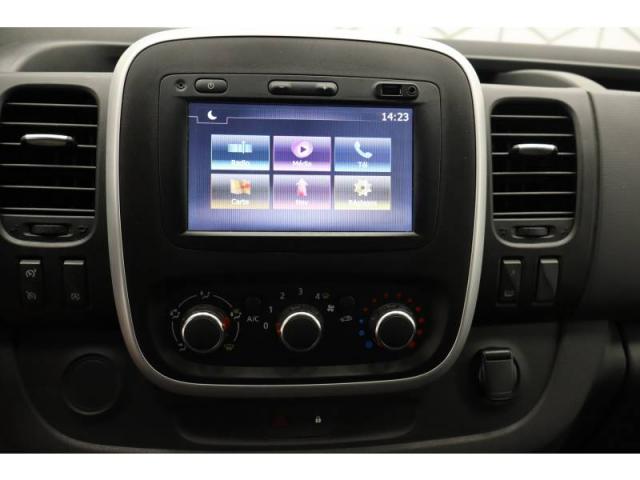 Renault Trafic image 8