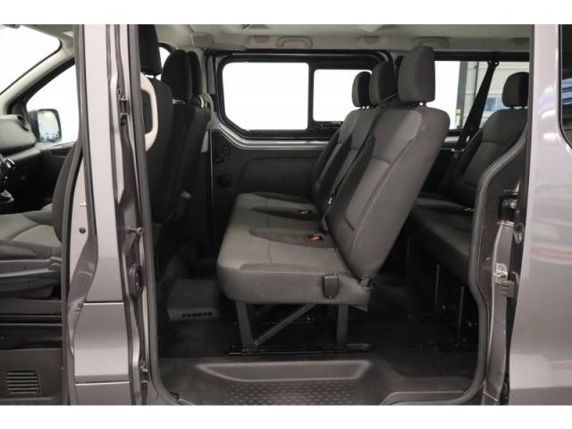 Renault Trafic image 2