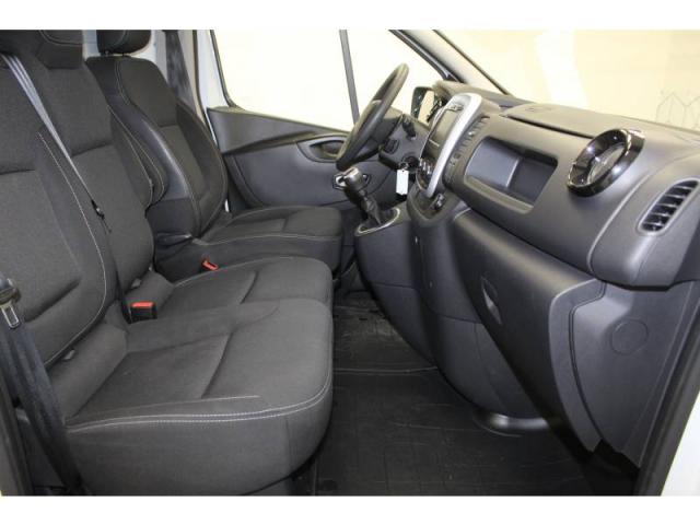 Renault Trafic image 9
