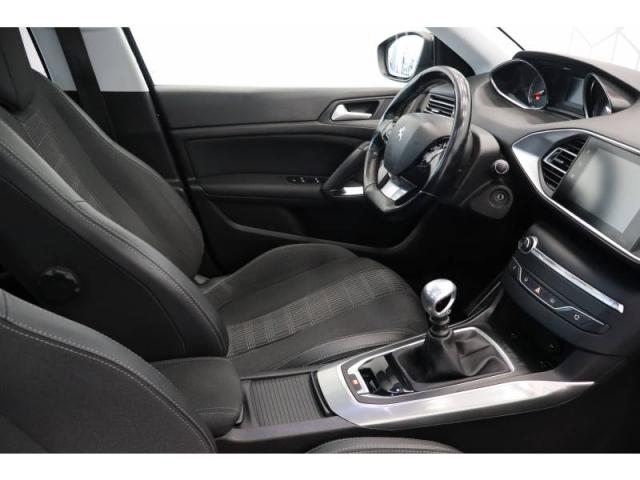 Peugeot 308 image 6