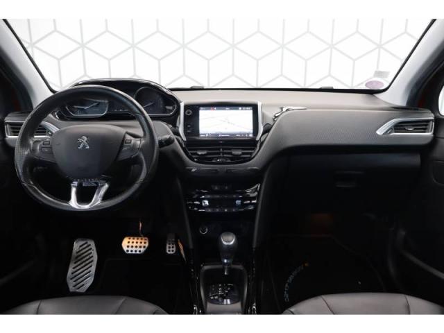 Peugeot 2008 image 8