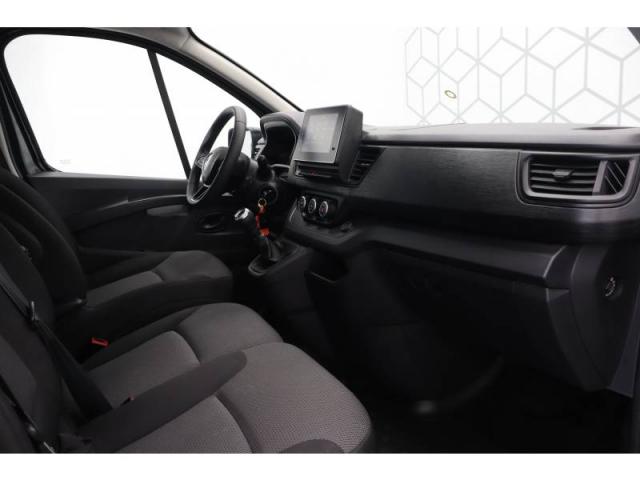 Renault Trafic image 8