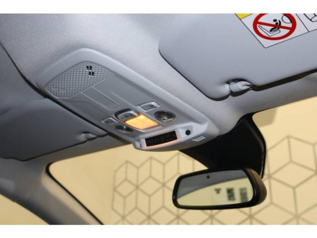 Peugeot 208 image 4
