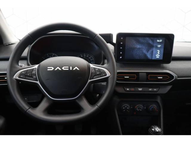 Dacia Sandero image 2