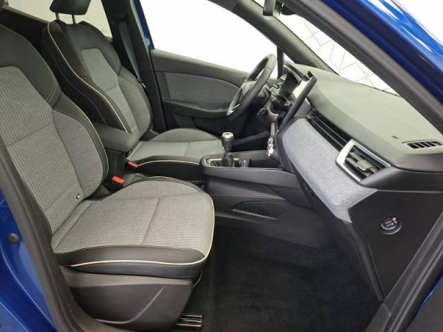 Renault Clio image 8