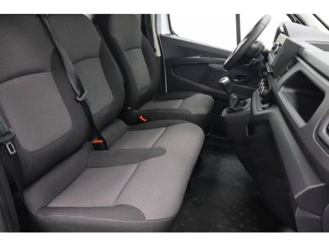 Renault Trafic image 1