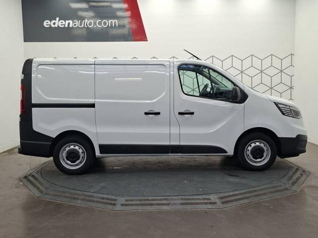 Renault Trafic image 1