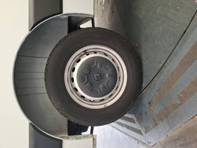 Renault Master image 9