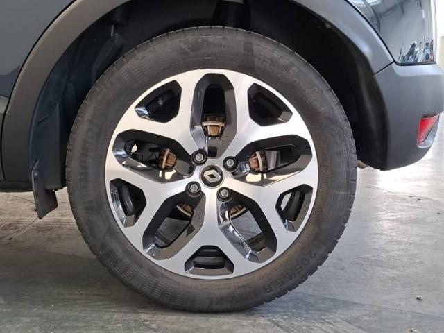 Renault Captur image 2