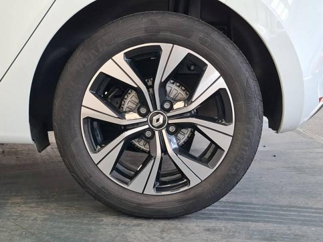 Renault Clio image 8