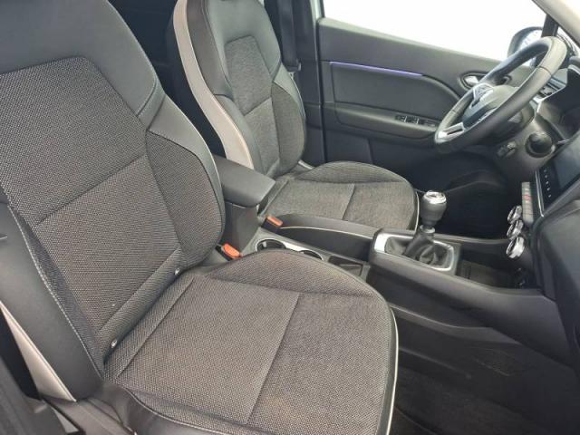 Renault Captur image 8