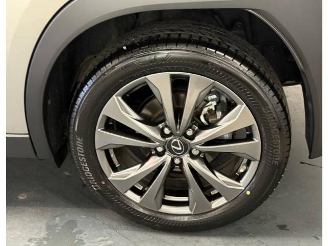 Lexus Ux image 8