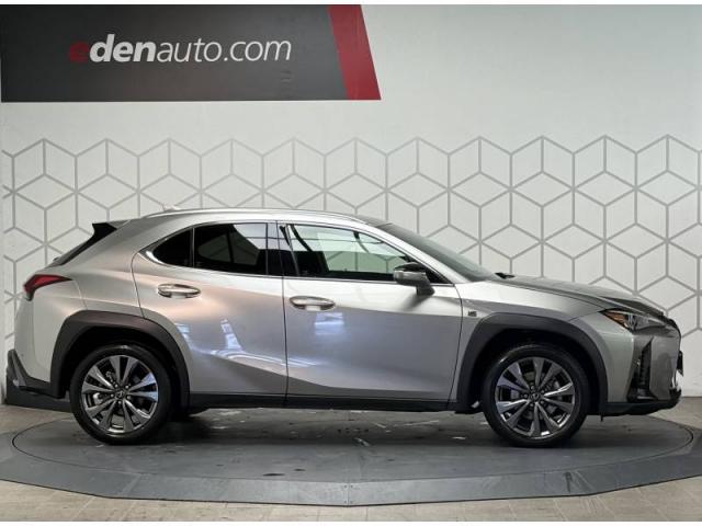 Lexus Ux image 7