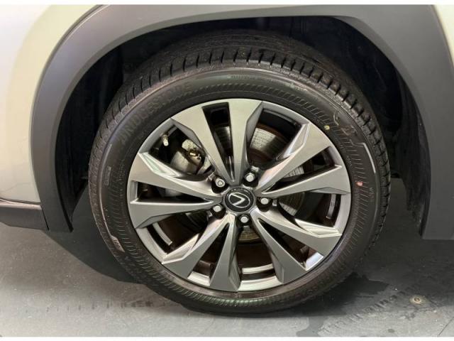 Lexus Ux image 3