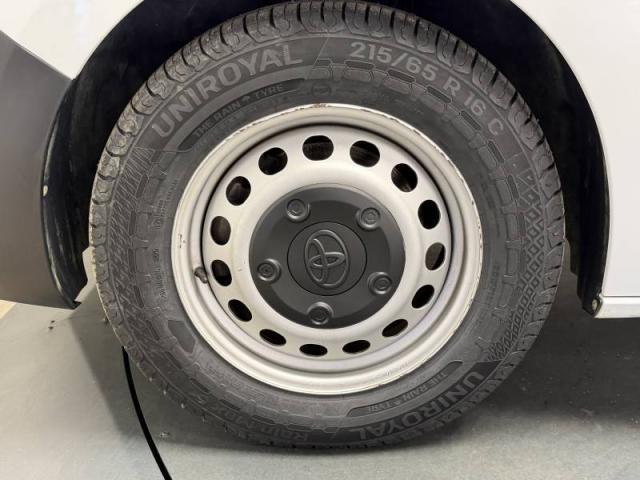 Toyota Proace image 2