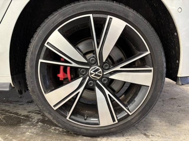 Volkswagen Golf image 3