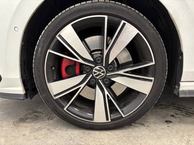 Volkswagen Golf image 6