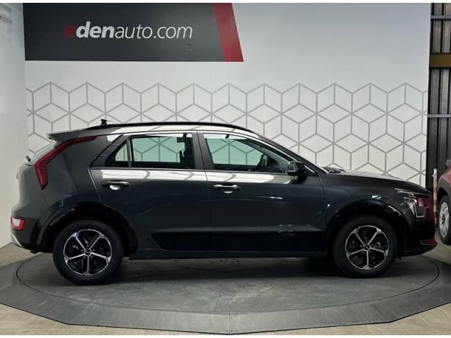 Kia Niro image 8